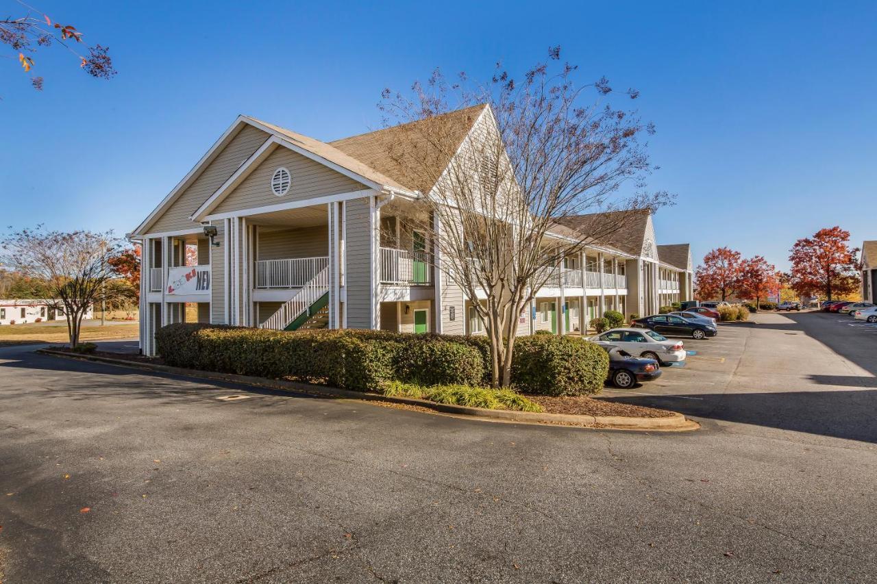 Hometowne Studios By Red Roof Spartanburg - Asheville Highway Southern Shops Экстерьер фото